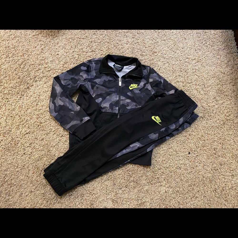 Nike size 5